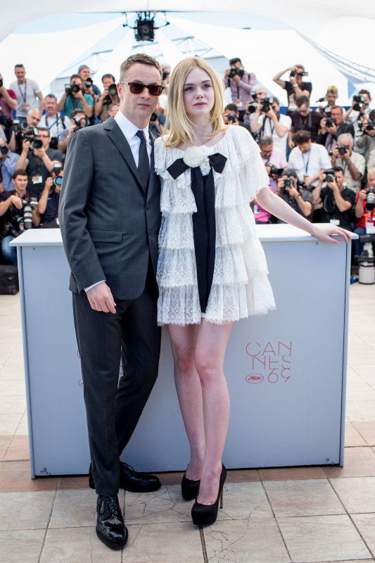 Nicolas Winding Refn et Elle Fanning - Photocall du film "The Neon Demon" lors du 69ème Festival International du Film de Cannes. Le 20 mai 2016 © Borde-Moreau / Bestimage